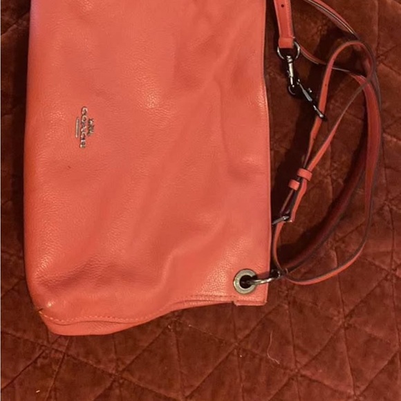 Coach Red Shoulder Bag with Elegant Design - Picture 2 of 2